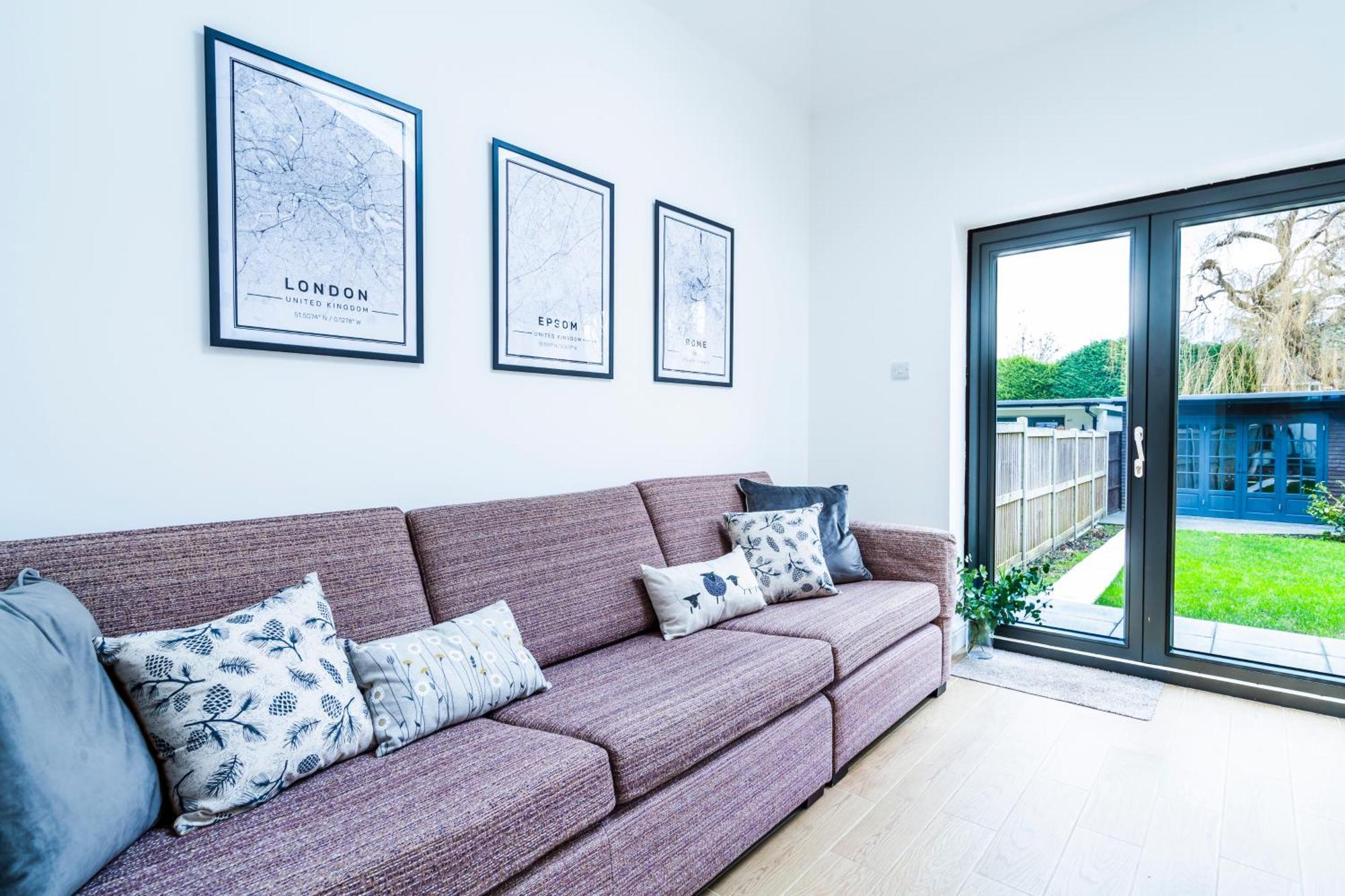 Cozy 3 Bedroom Terrace Cottage In Epsom Exterior foto
