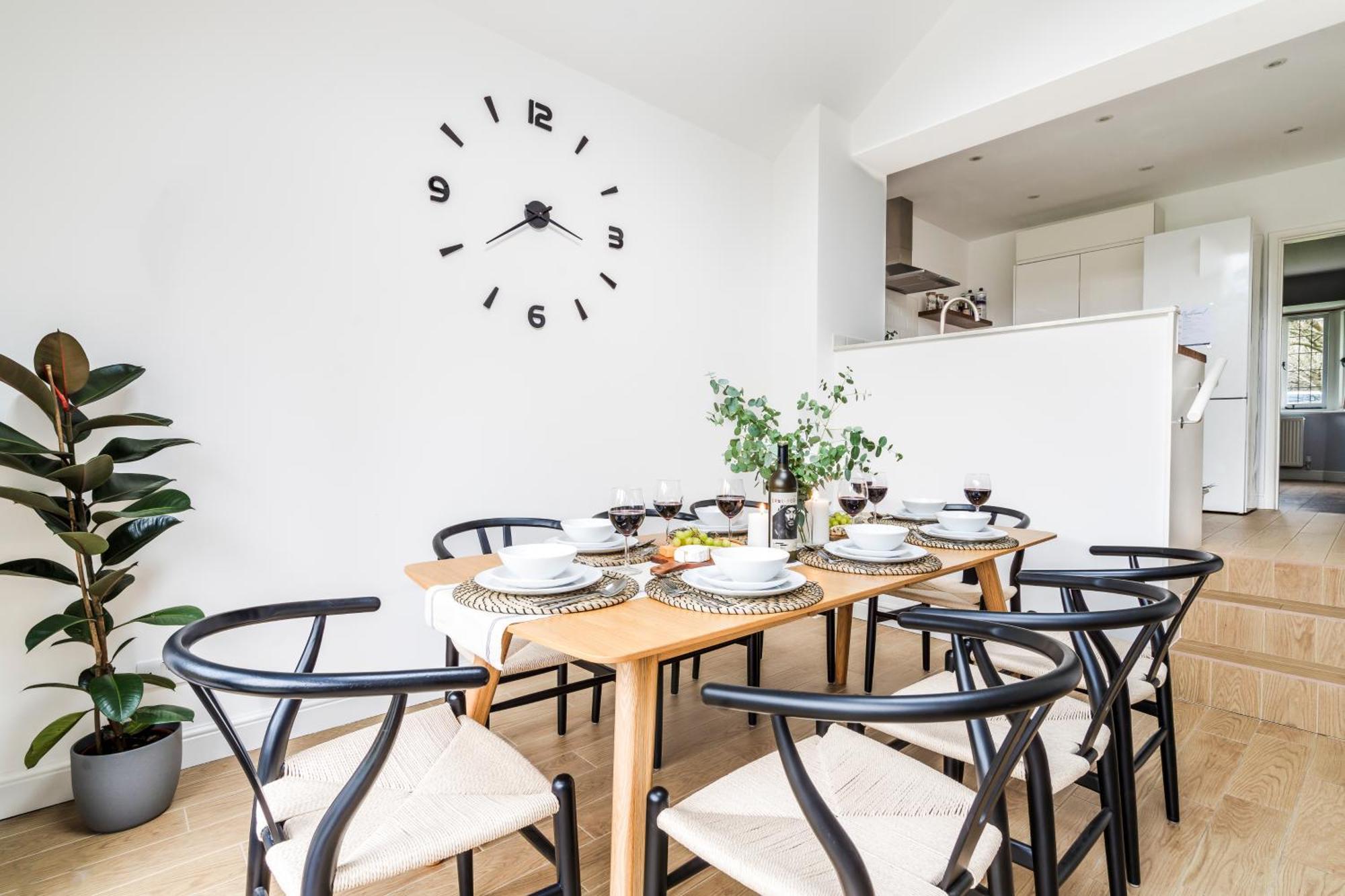 Cozy 3 Bedroom Terrace Cottage In Epsom Exterior foto