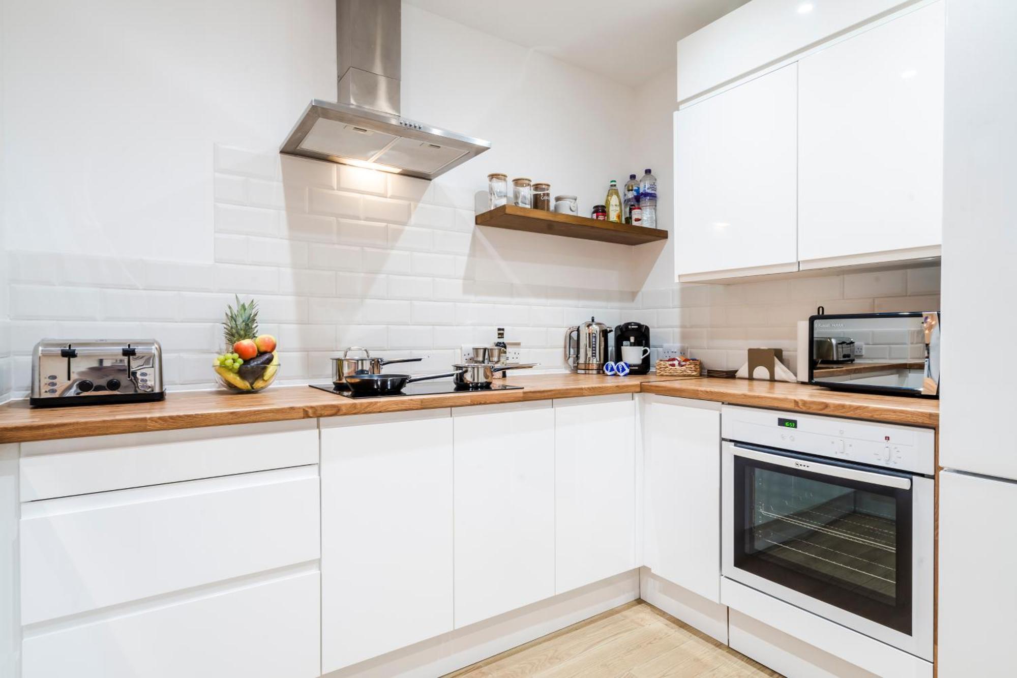 Cozy 3 Bedroom Terrace Cottage In Epsom Exterior foto